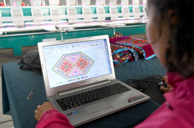 阿圖什刺繡 穿針引線，'繡'出就業新希望